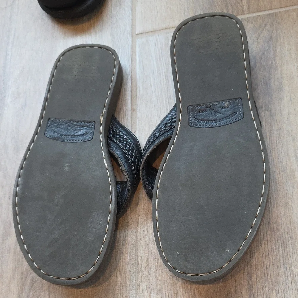 Tommy Bahama Black Leather Sandals